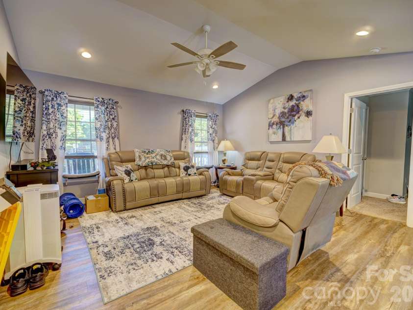 301 Delview Drive, Cherryville, NC 28021.  MLS# CAR4430244, YatesRealty ID 53919. 