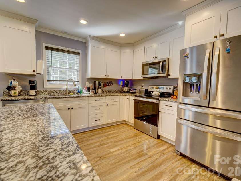 301 Delview Drive, Cherryville, NC 28021.  MLS# CAR4430244, YatesRealty ID 53919. 