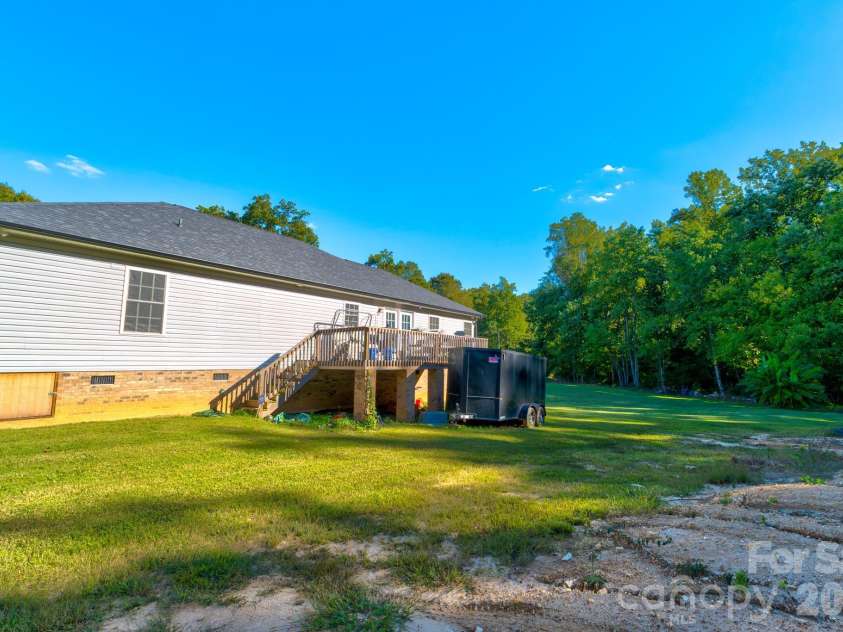 301 Delview Drive, Cherryville, NC 28021.  MLS# CAR4430244, YatesRealty ID 53919. 