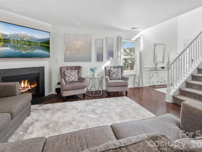 3735 Ernie Drive, Charlotte, NC 28269.  MLS# CAR4330253, YatesRealty ID 5392. 