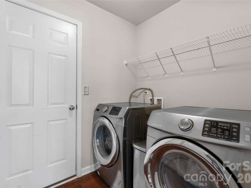 3735 Ernie Drive, Charlotte, NC 28269.  MLS# CAR4330253, YatesRealty ID 5392. 