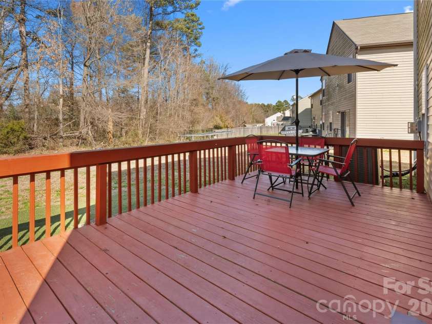 3735 Ernie Drive, Charlotte, NC 28269.  MLS# CAR4330253, YatesRealty ID 5392. 