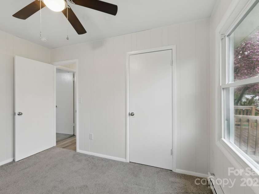718 White Sparrow Drive, Hendersonville, NC 28792.  MLS# CAR4233485, YatesRealty ID 5392. Third bedroom