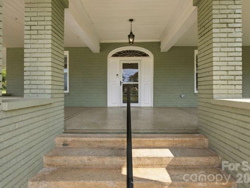201 1st Street, Lowell, NC 28098.  MLS# CAR4424092, YatesRealty ID 53923. 