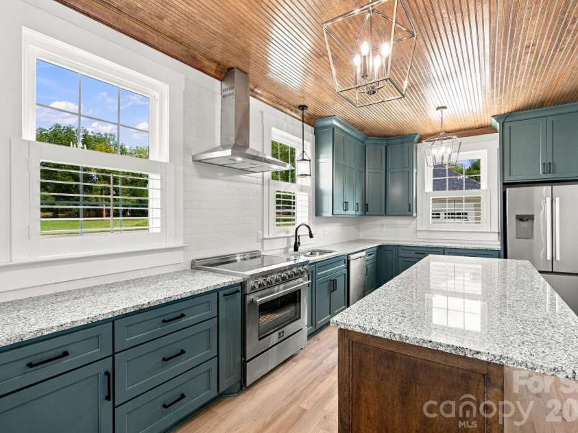 201 1st Street, Lowell, NC 28098.  MLS# CAR4424092, YatesRealty ID 53923. 
