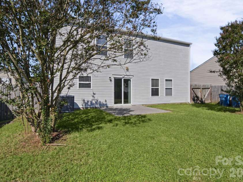 1820 Rustic Barn Drive, Huntersville, NC 28078.  MLS# CAR4428883, YatesRealty ID 53926. Backyard