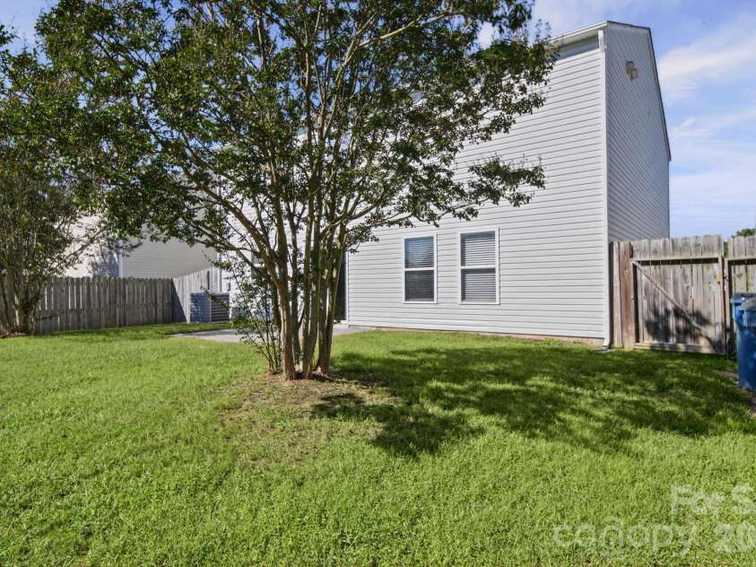 1820 Rustic Barn Drive, Huntersville, NC 28078.  MLS# CAR4428883, YatesRealty ID 53926. Backyard