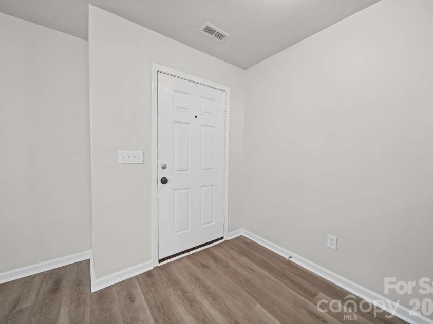 1820 Rustic Barn Drive, Huntersville, NC 28078.  MLS# CAR4428883, YatesRealty ID 53926. Foyer