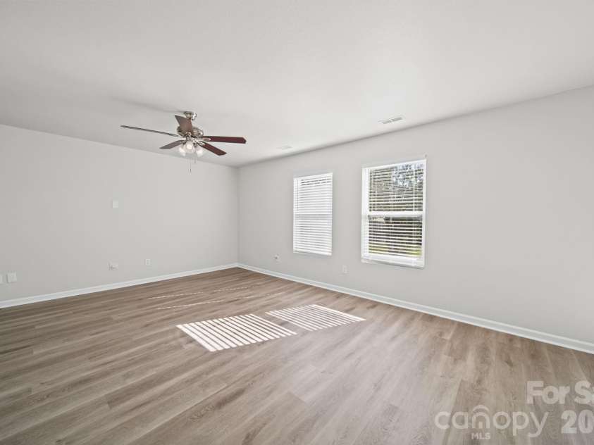 1820 Rustic Barn Drive, Huntersville, NC 28078.  MLS# CAR4428883, YatesRealty ID 53926. Great Room