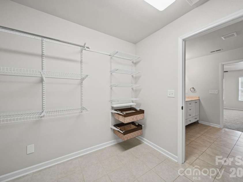 1820 Rustic Barn Drive, Huntersville, NC 28078.  MLS# CAR4428883, YatesRealty ID 53926. Walk-in Closet