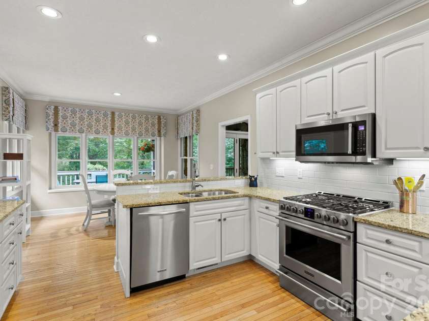 324 Kenmure Drive, Flat Rock, NC 28731.  MLS# CAR4429417, YatesRealty ID 53927. 