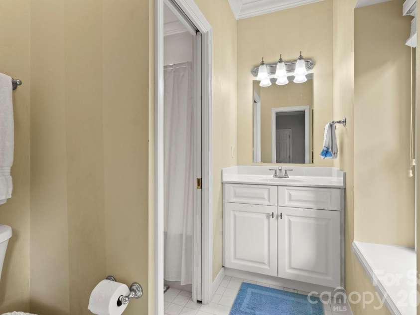 324 Kenmure Drive, Flat Rock, NC 28731.  MLS# CAR4429417, YatesRealty ID 53927. 