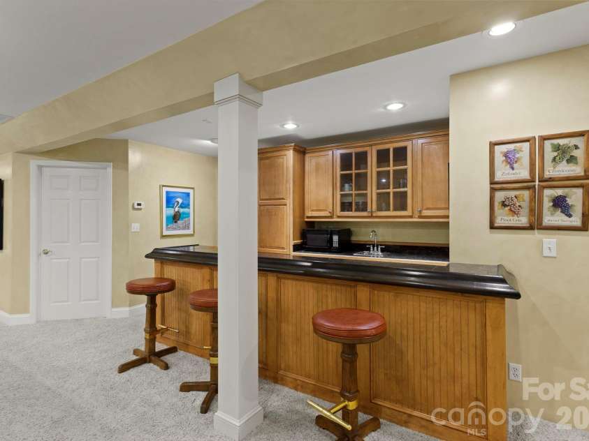 324 Kenmure Drive, Flat Rock, NC 28731.  MLS# CAR4429417, YatesRealty ID 53927. 