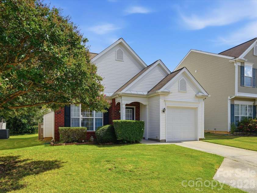 2149 Mckenzie Creek Drive, Charlotte, NC 28270.  MLS# CAR4429799, YatesRealty ID 53929. 