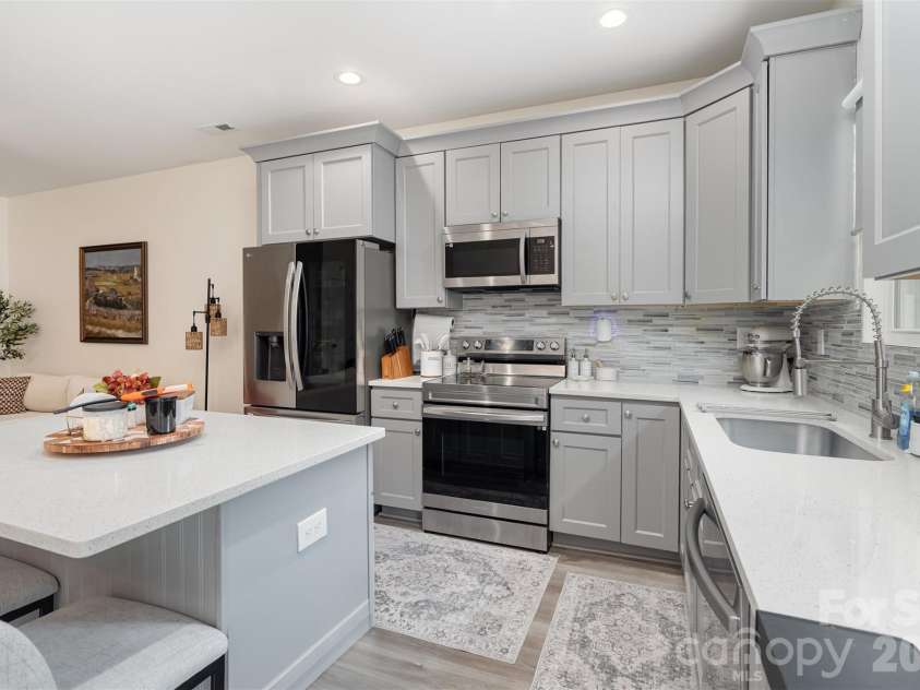 1052 Mclain Road, Kannapolis, NC 28083.  MLS# CAR4288996, YatesRealty ID 5393. 
