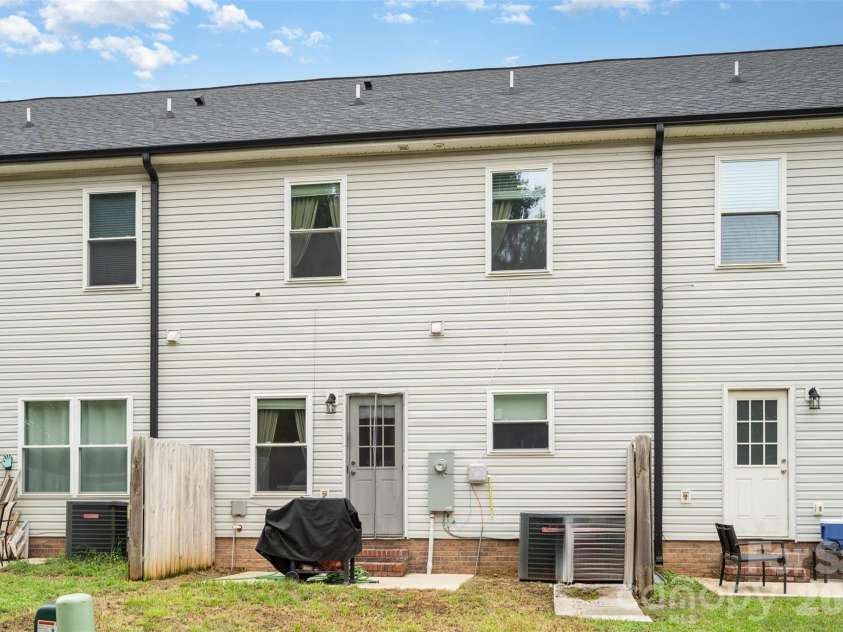 1052 Mclain Road, Kannapolis, NC 28083.  MLS# CAR4288996, YatesRealty ID 5393. 