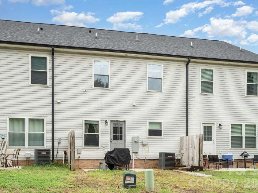 1052 Mclain Road, Kannapolis, NC 28083.  MLS# CAR4288996, YatesRealty ID 5393. 