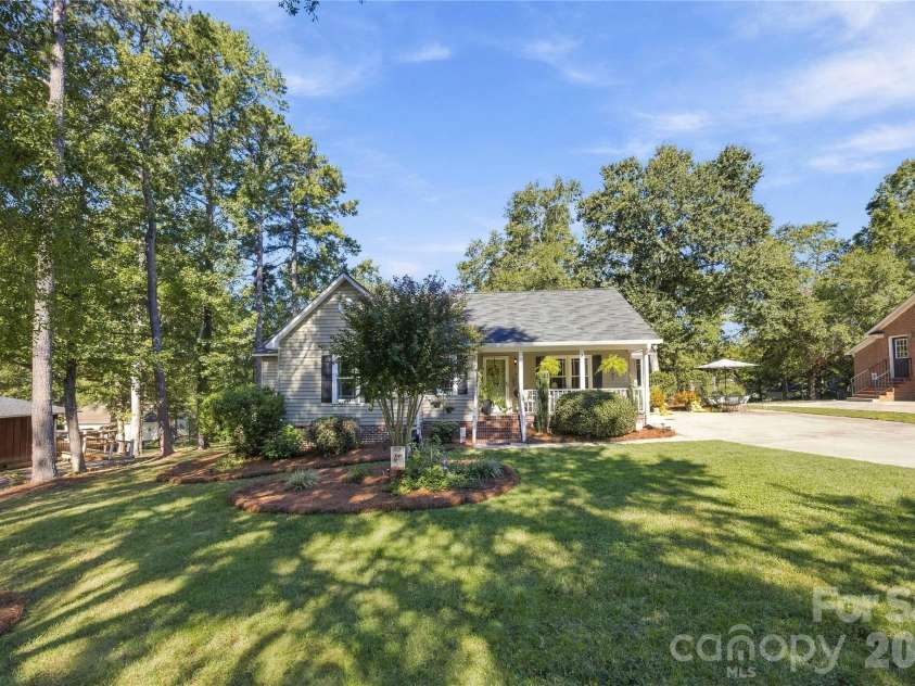 2598 Tully Court, Lancaster, SC 29720.  MLS# CAR4429818, YatesRealty ID 53930. 