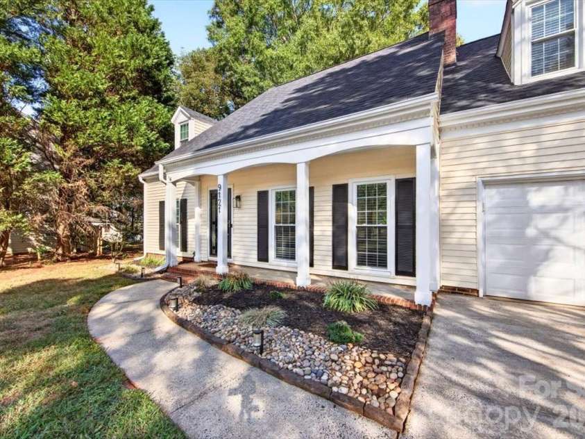 9121 Gamesford Drive, Charlotte, NC 28277.  MLS# CAR4429855, YatesRealty ID 53931. 