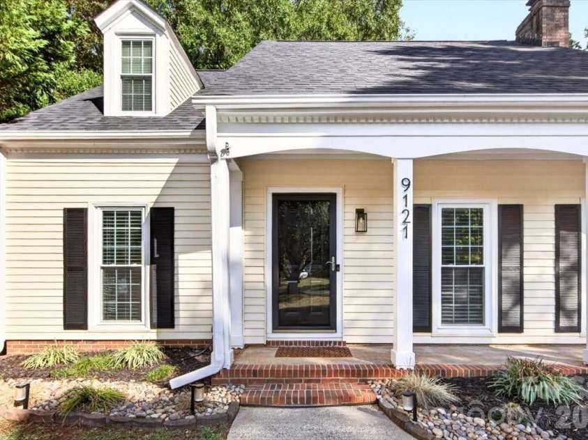 9121 Gamesford Drive, Charlotte, NC 28277.  MLS# CAR4429855, YatesRealty ID 53931. 