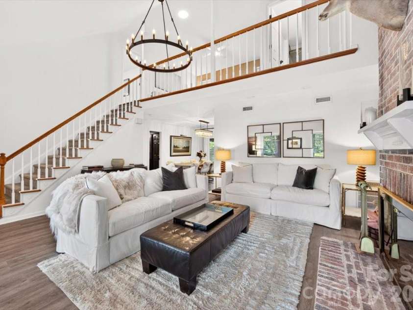 9121 Gamesford Drive, Charlotte, NC 28277.  MLS# CAR4429855, YatesRealty ID 53931. 