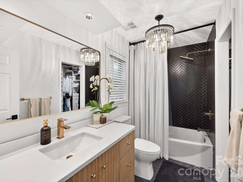 9121 Gamesford Drive, Charlotte, NC 28277.  MLS# CAR4429855, YatesRealty ID 53931. 