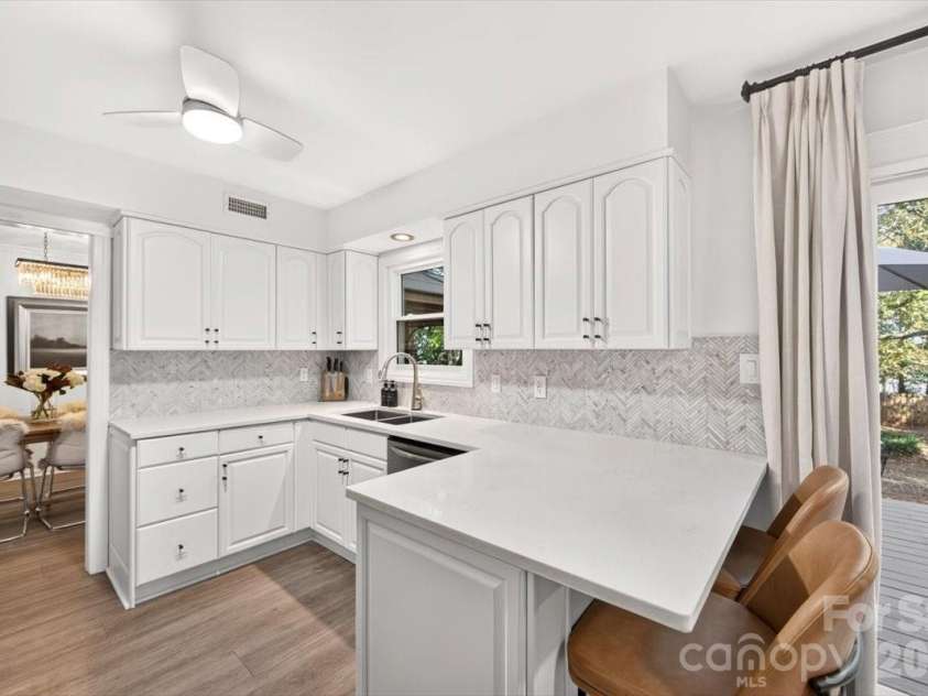 9121 Gamesford Drive, Charlotte, NC 28277.  MLS# CAR4429855, YatesRealty ID 53931. 