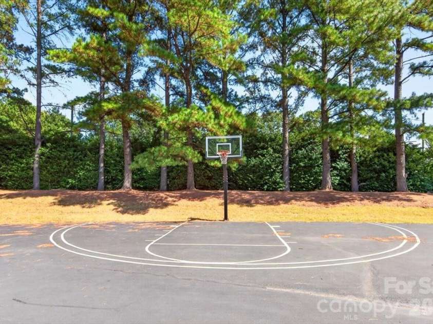 9121 Gamesford Drive, Charlotte, NC 28277.  MLS# CAR4429855, YatesRealty ID 53931. 