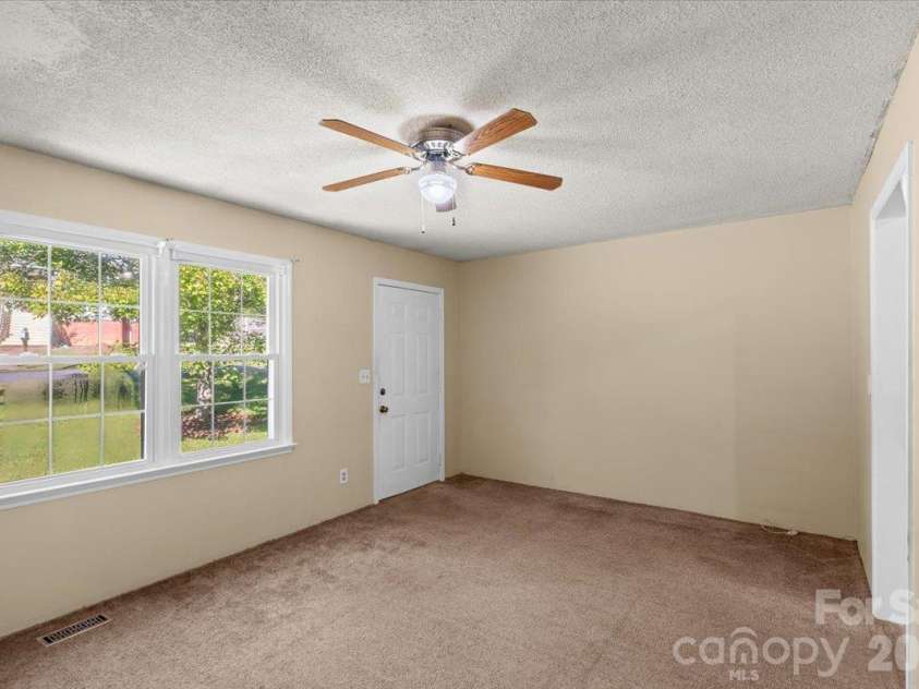 101 Cedar Lane, Mount Holly, NC 28120.  MLS# CAR4430215, YatesRealty ID 53933. 