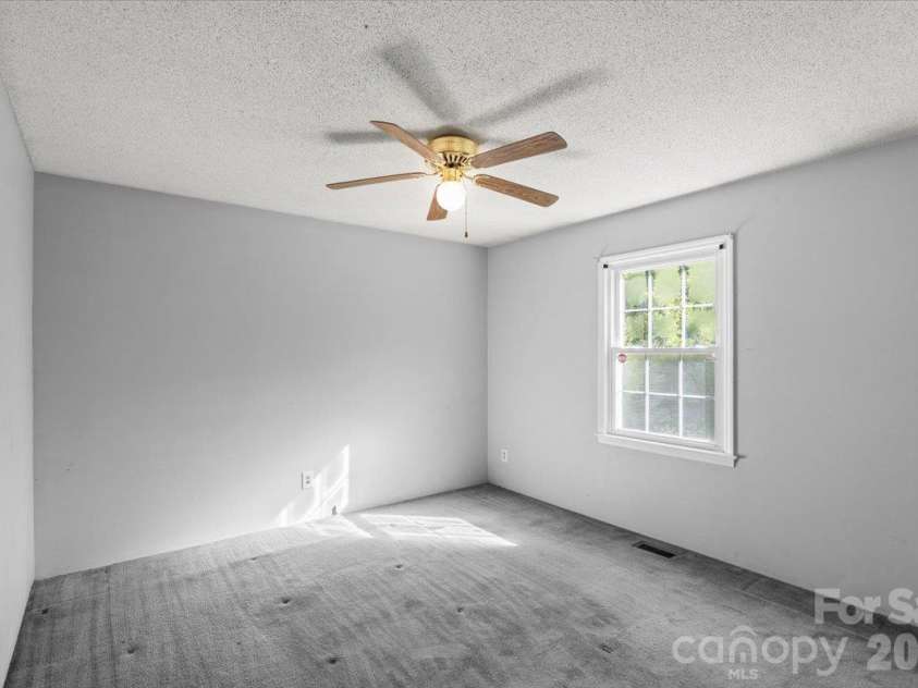 101 Cedar Lane, Mount Holly, NC 28120.  MLS# CAR4430215, YatesRealty ID 53933. 