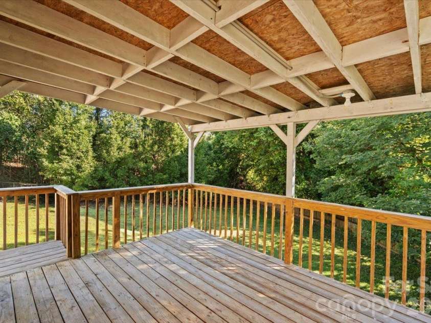101 Cedar Lane, Mount Holly, NC 28120.  MLS# CAR4430215, YatesRealty ID 53933. 