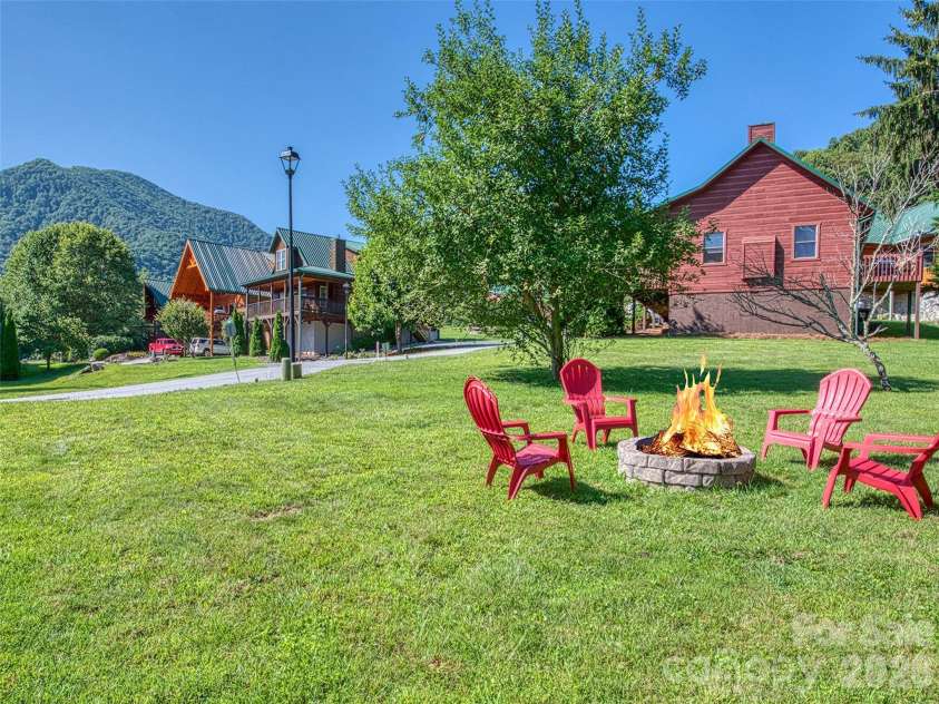 547 Panoramic Loop, Maggie Valley, NC 28751.  MLS# CAR4429171, YatesRealty ID 53934. 