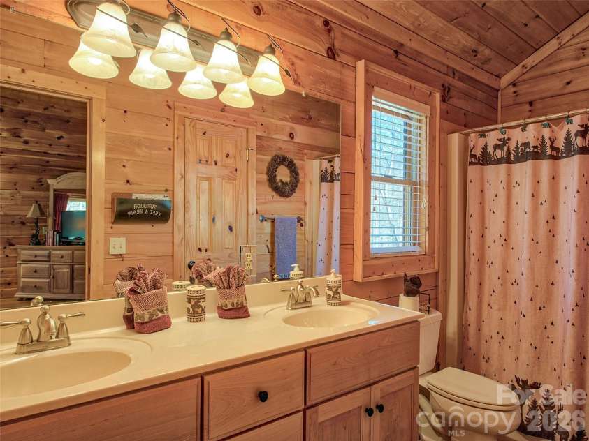 547 Panoramic Loop, Maggie Valley, NC 28751.  MLS# CAR4429171, YatesRealty ID 53934. 