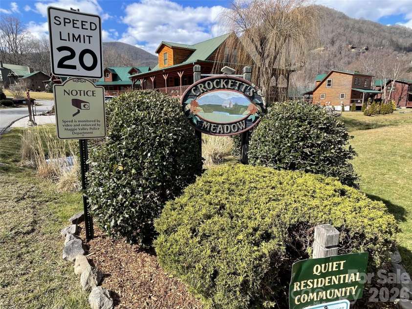 547 Panoramic Loop, Maggie Valley, NC 28751.  MLS# CAR4429171, YatesRealty ID 53934. 