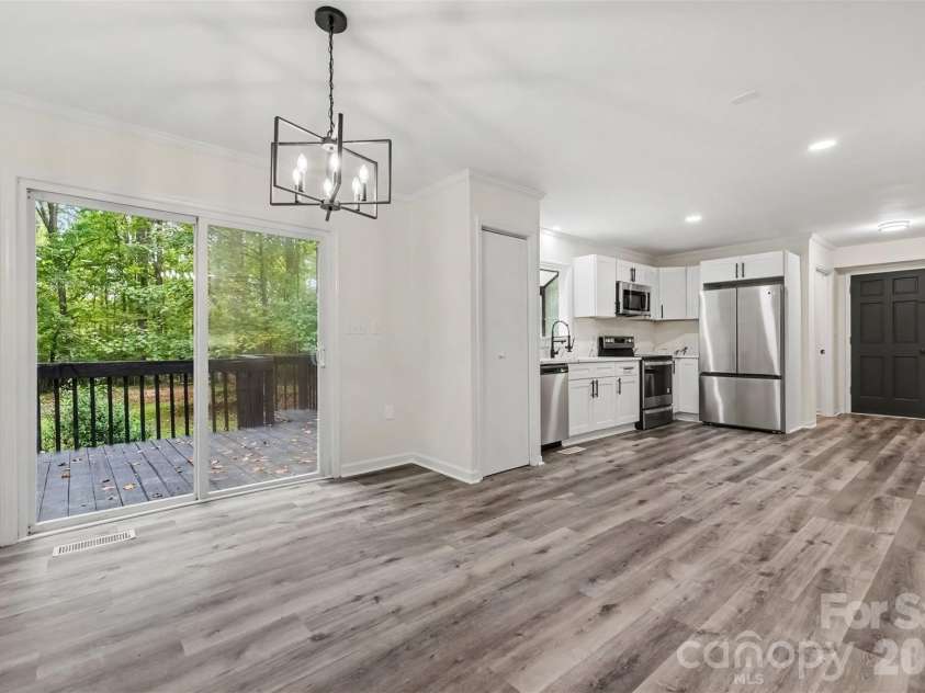 6524 Pine Forest Drive, York, SC 29745.  MLS# CAR4429190, YatesRealty ID 53936. 