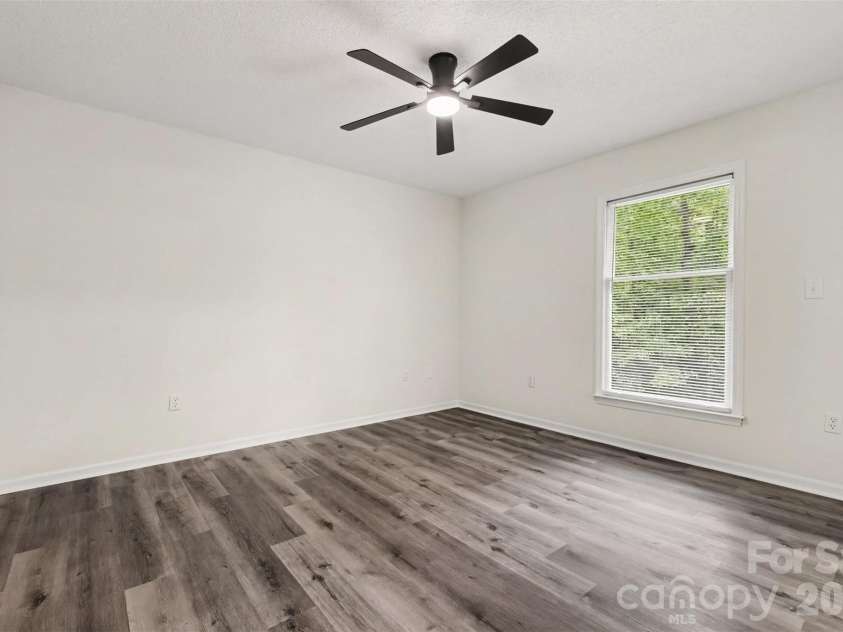 6524 Pine Forest Drive, York, SC 29745.  MLS# CAR4429190, YatesRealty ID 53936. 