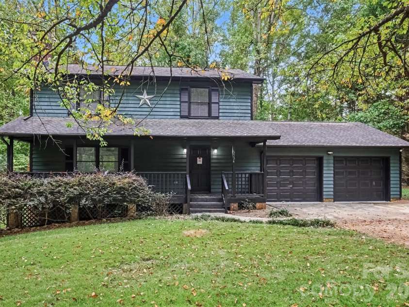 6524 Pine Forest Drive, York, SC 29745.  MLS# CAR4429190, YatesRealty ID 53936. 