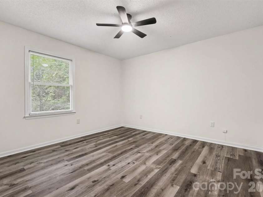 6524 Pine Forest Drive, York, SC 29745.  MLS# CAR4429190, YatesRealty ID 53936. 
