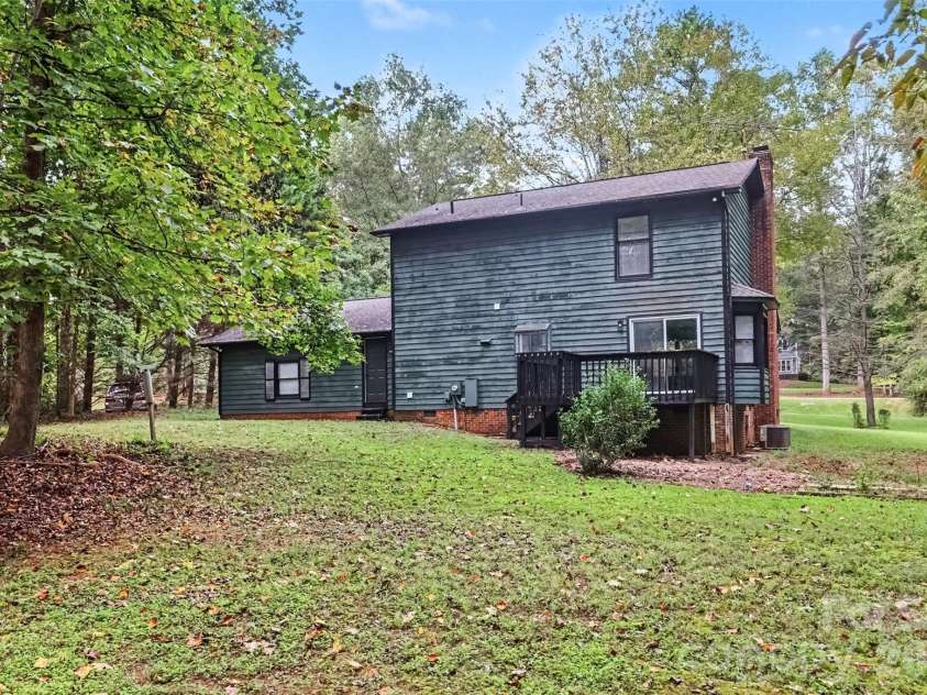 6524 Pine Forest Drive, York, SC 29745.  MLS# CAR4429190, YatesRealty ID 53936. 