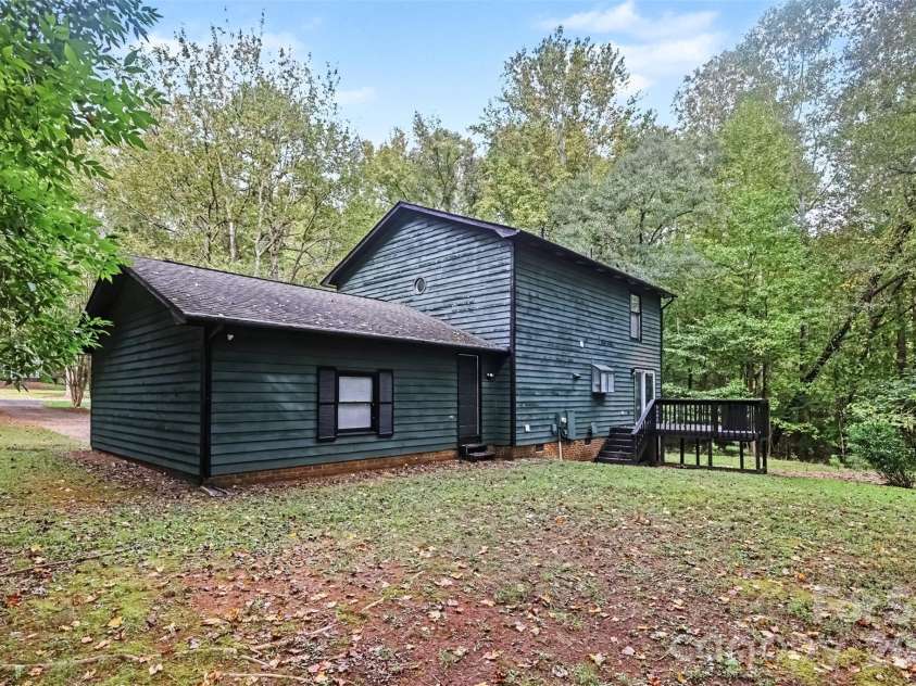 6524 Pine Forest Drive, York, SC 29745.  MLS# CAR4429190, YatesRealty ID 53936. 