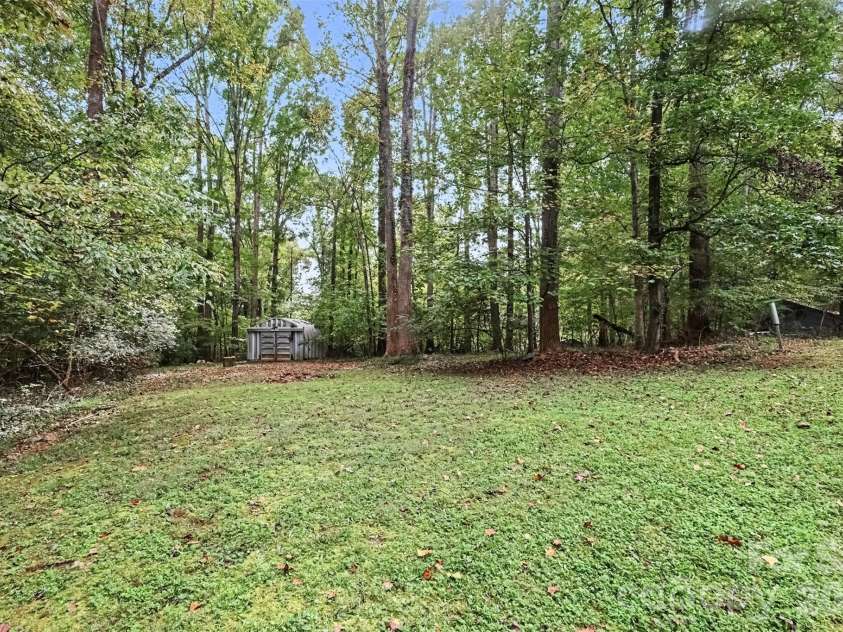 6524 Pine Forest Drive, York, SC 29745.  MLS# CAR4429190, YatesRealty ID 53936. 