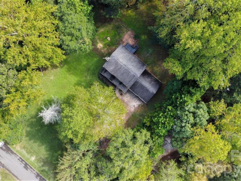 6524 Pine Forest Drive, York, SC 29745.  MLS# CAR4429190, YatesRealty ID 53936. 