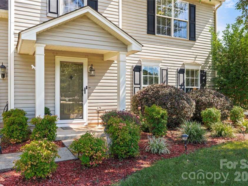 124 Emily Ivy Court, Kannapolis, NC 28083.  MLS# CAR4429261, YatesRealty ID 53937. 