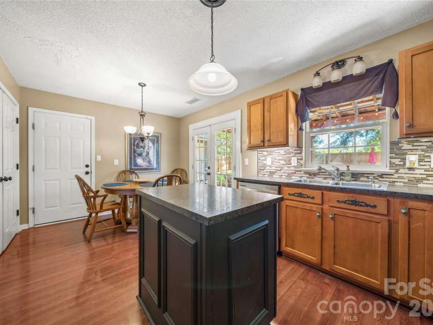 124 Emily Ivy Court, Kannapolis, NC 28083.  MLS# CAR4429261, YatesRealty ID 53937. 