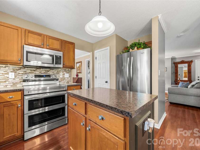 124 Emily Ivy Court, Kannapolis, NC 28083.  MLS# CAR4429261, YatesRealty ID 53937. 