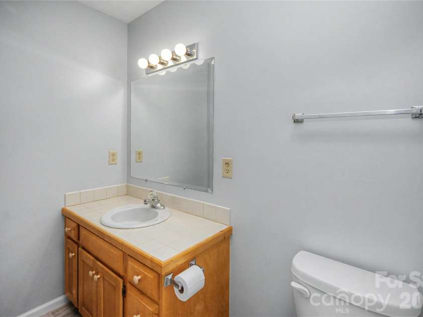3567 Carington Lane, Statesville, NC 28625.  MLS# CAR4429130, YatesRealty ID 53938. 2nd Bath