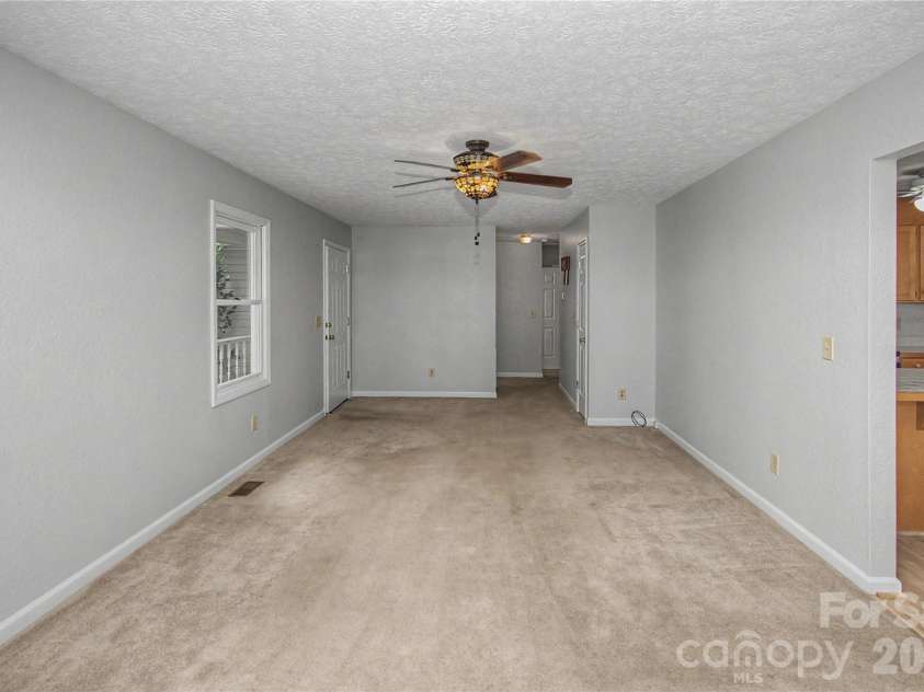 3567 Carington Lane, Statesville, NC 28625.  MLS# CAR4429130, YatesRealty ID 53938. 