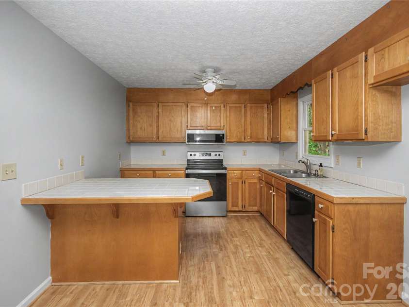 3567 Carington Lane, Statesville, NC 28625.  MLS# CAR4429130, YatesRealty ID 53938. 