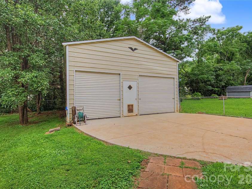 3567 Carington Lane, Statesville, NC 28625.  MLS# CAR4429130, YatesRealty ID 53938. 