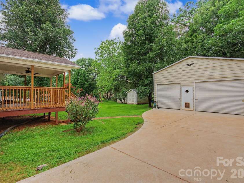 3567 Carington Lane, Statesville, NC 28625.  MLS# CAR4429130, YatesRealty ID 53938. 